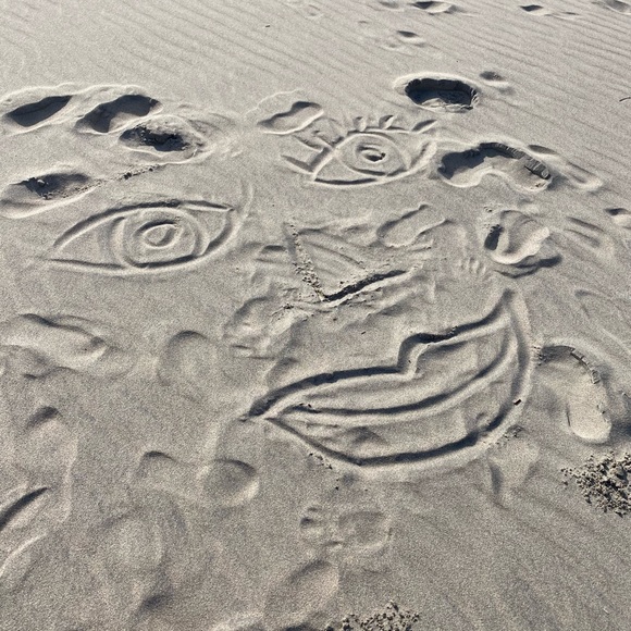 Meet your Posher, Amy - Picture 5 of 6